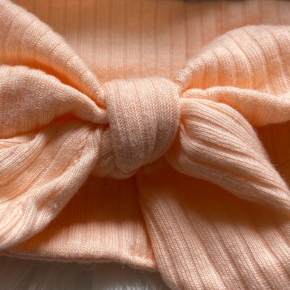 🎀 (bundle of 3 for $10)Set of multi flowered infant head bands - Picture 6 of 9